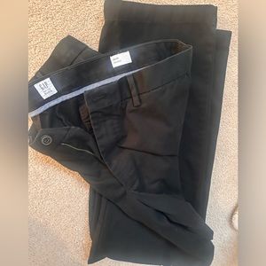 Unworn men’s black gap pants relaxed Fit 38 x 34